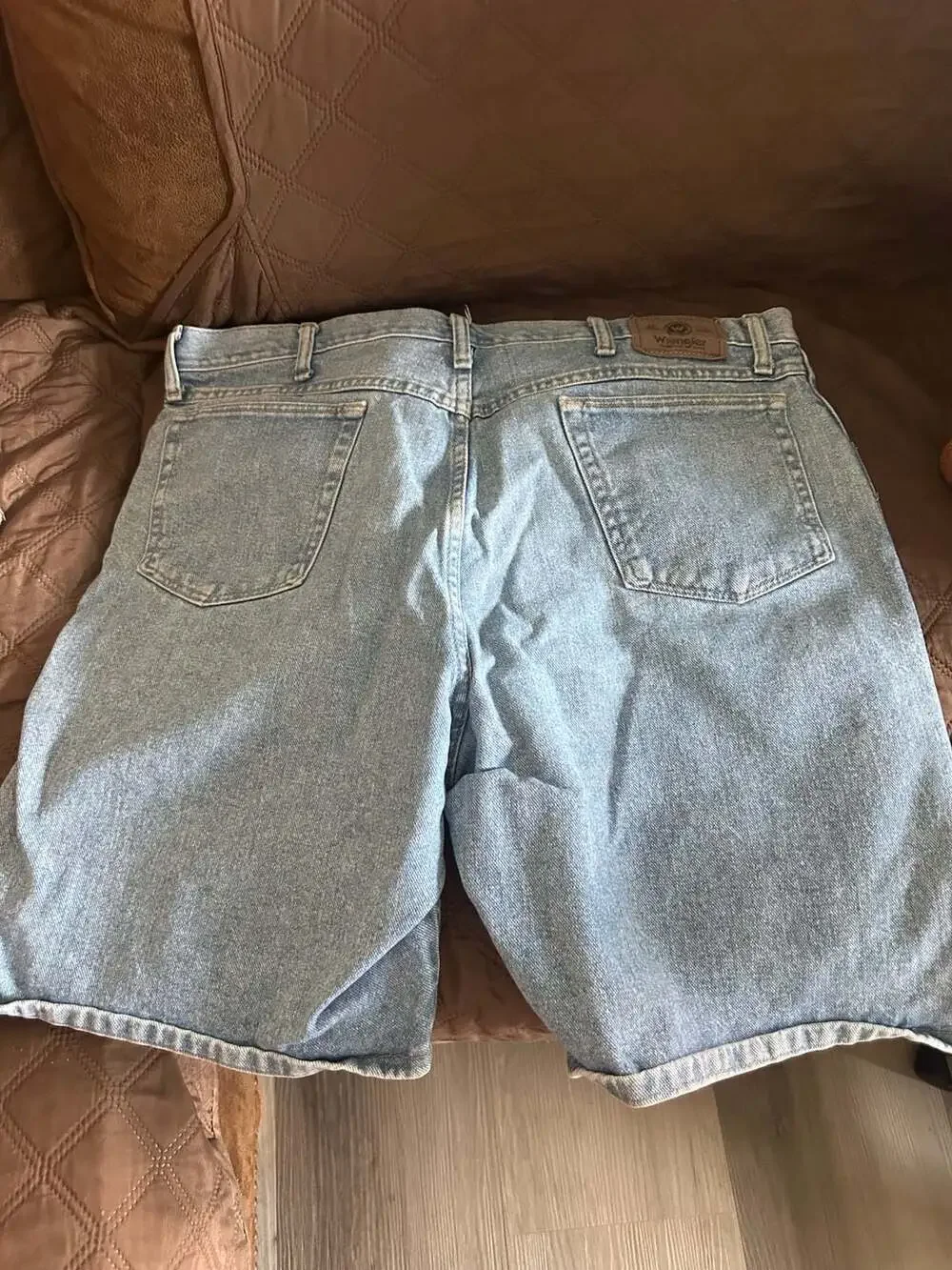 Wrangler Denim Shorts Size 38 Light Wash Blue